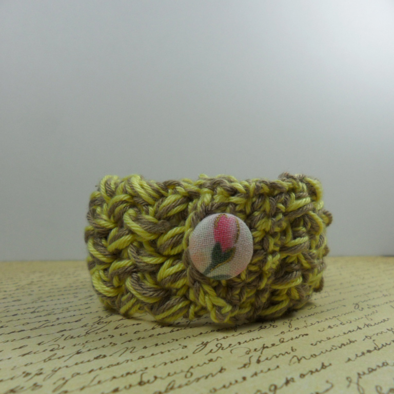 Handmade crochet bracelet - yellow & beige